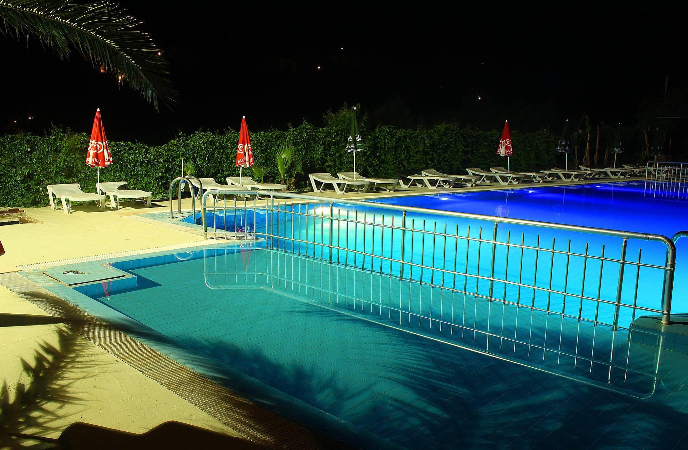 Verano Beach Hotel İcmeler Εξωτερικό φωτογραφία
