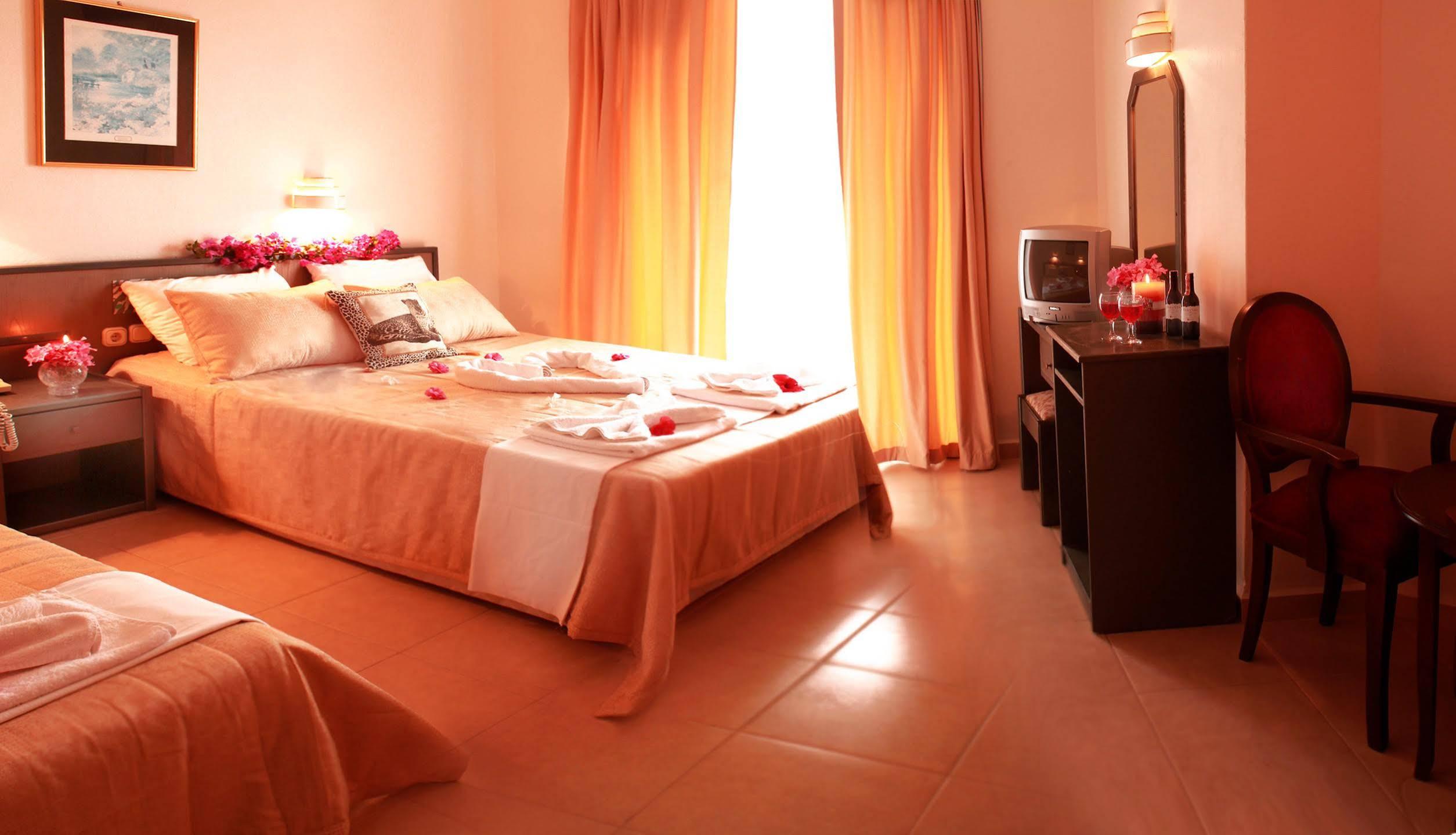 Verano Beach Hotel İcmeler Εξωτερικό φωτογραφία